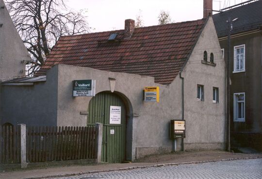 Hofeinfahrt eines ehemaligen Kleinbauernhofes in Cossebaude