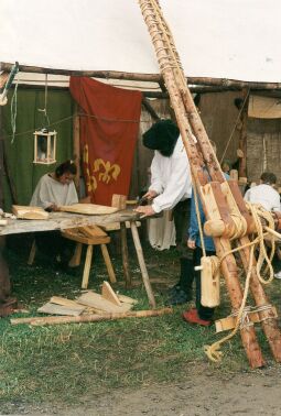 Bild: Zimmerleute auf einer historischen Schau in Kötzschenbroda