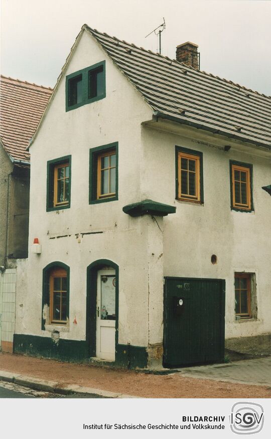 Ehemaliges Wohn- und Geschäftsgebäude in Radebeul