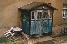 Bild: Vorhäuschen eines Wohngebäudes in Pillnitz