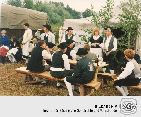 Nachgestelltes Bauernlager zum Friedensfest in Radebeul