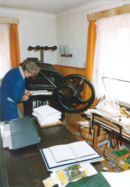 In der Buchbinderei Funk in Dresden-Wachwitz