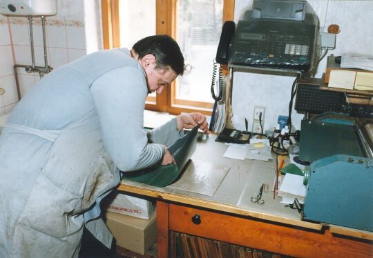 In der Buchbinderei Funk in Dresden-Wachwitz