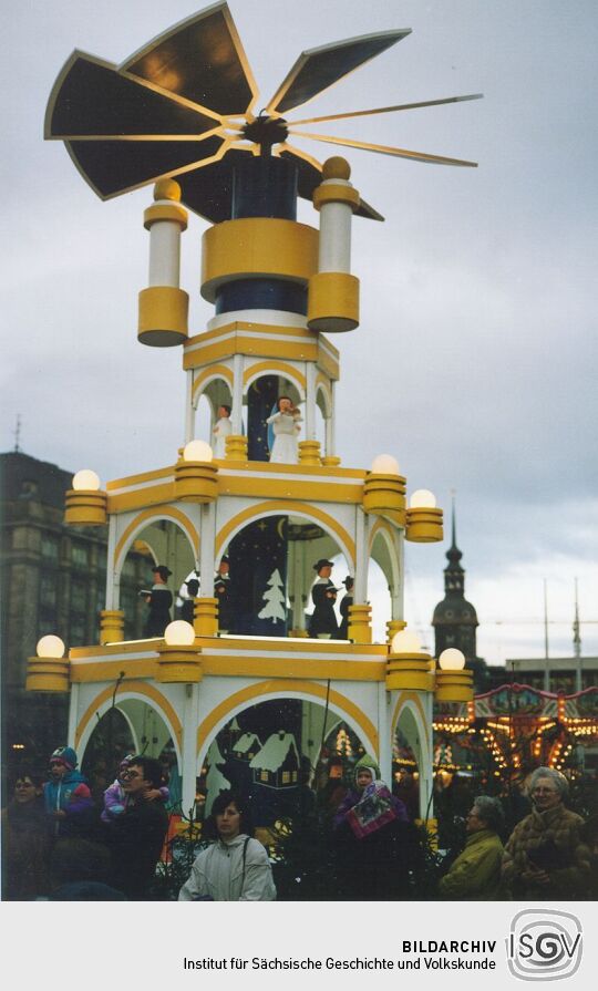 Auf dem Striezelmarkt in Dresden