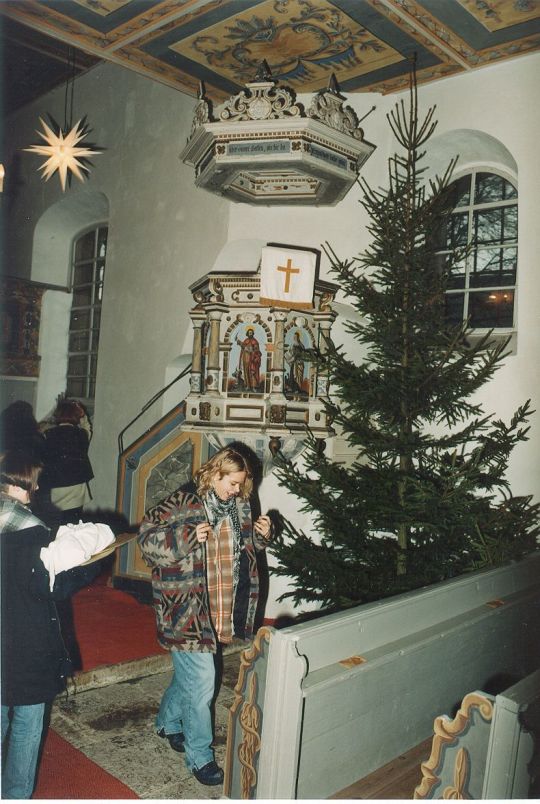 Kirche zu Weihnachten in Leppersdorf