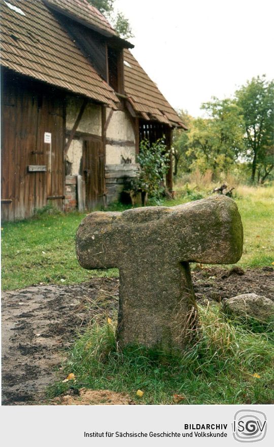 Abgeschlagenes Steinkreuz in Hammerstadt