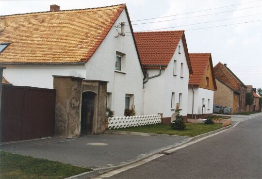 Dorfstrasse in Niederglaucha