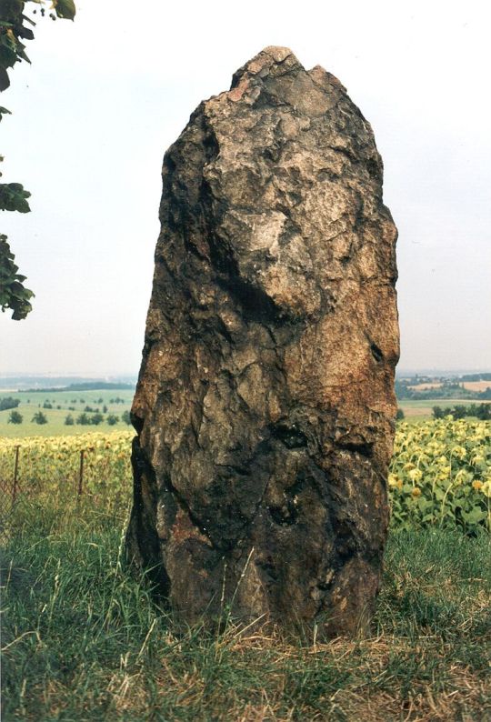 Monolith auf dem Huthübel bei Steudten