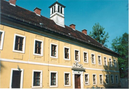 Jagdschloss in Graupa (Bilder 2009: 303198-225/ ältere: 018990, 019022)