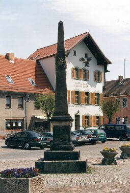 Bild: Postsäule in Wittichenau