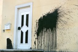 Bild: Geschändetes Haus in Dresden