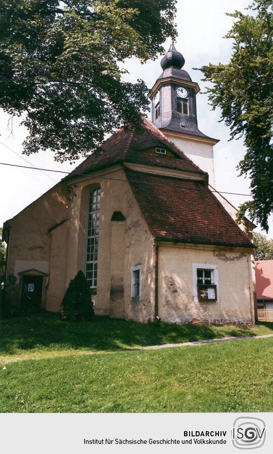 Kirche neben dem Rittergut in Oberschöna