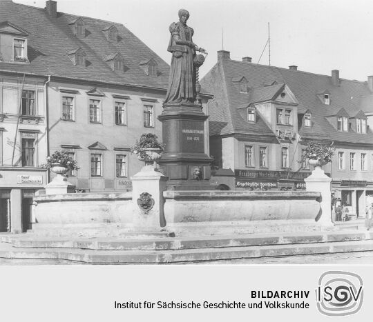 Barbara-Uttmann-Brunnen in Annaberg-Buchholz