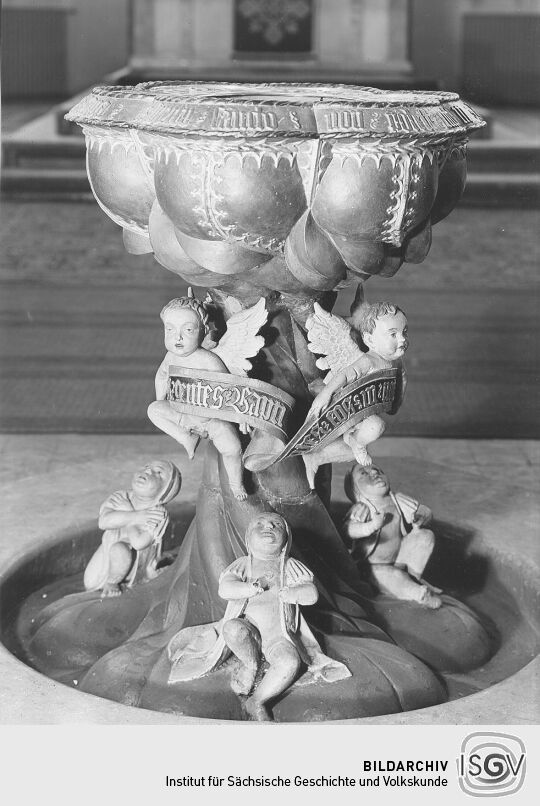 Taufstein in der St. Annenkirche in Annaberg-Buchholz