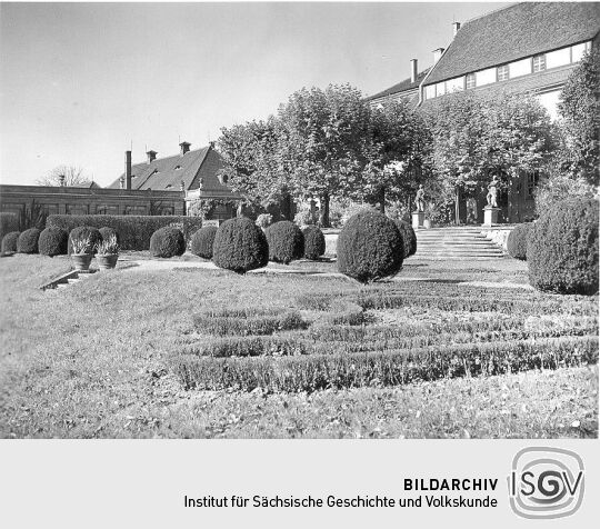 Park des Schlosses in Seußlitz