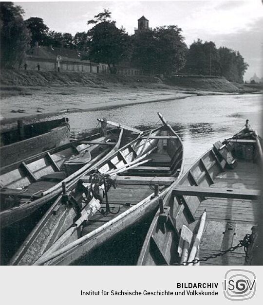 Fischerboote auf der Elbe