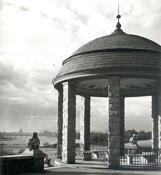 Pavillon am Dresdner Waldschlösschen