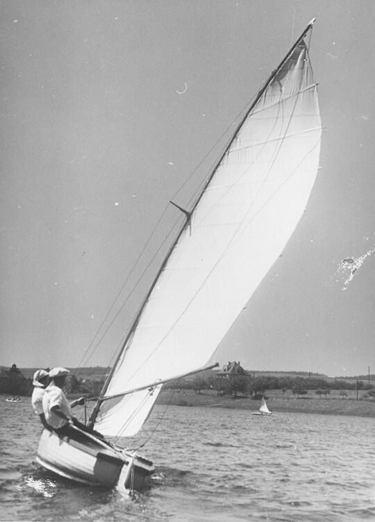 Segelboot auf der Talsperre Malter