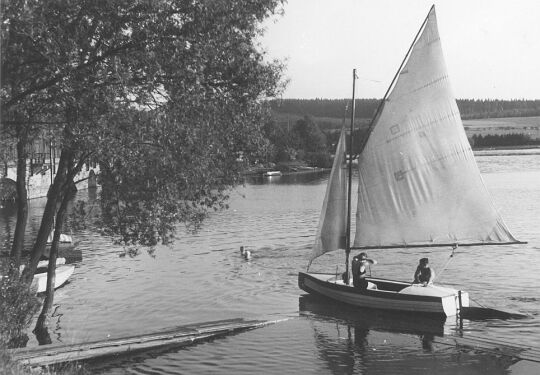 Segelboot auf der Talsperre Malter