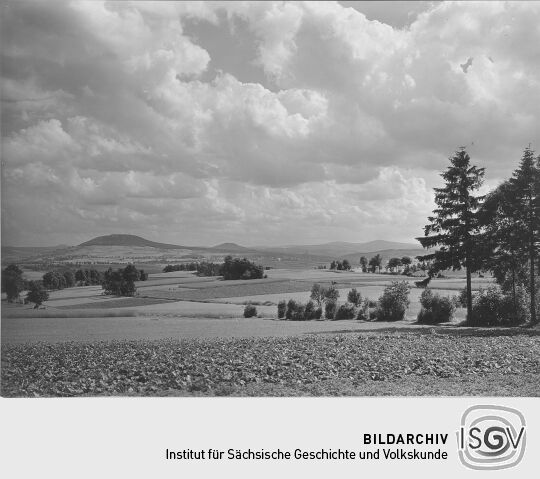 Blick auf den Erzgebirgskamm in der Nähe von Wolkenstein