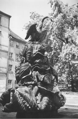 Bild: Der Schwanenbrunnen in Zittau