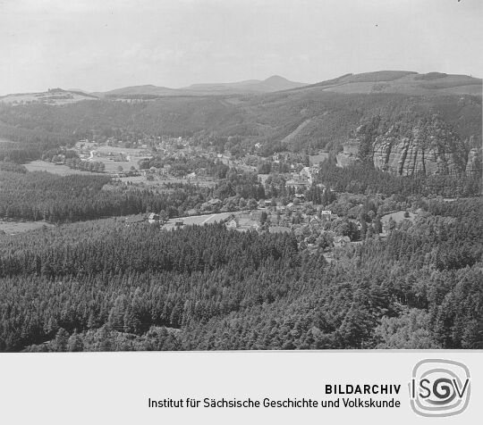 Blick auf Kurort und Berg Oybin