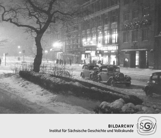 Winterliche Straße in Leipzig