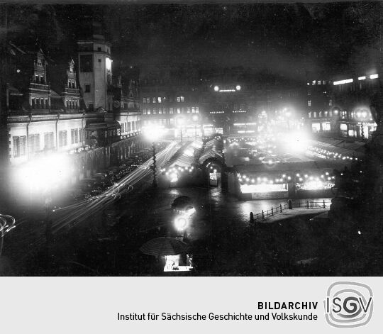 Der Leipziger Weihnachtsmarkt bei Nacht