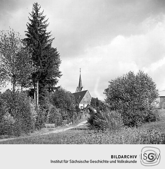Blick zur Kirche von Altensalz