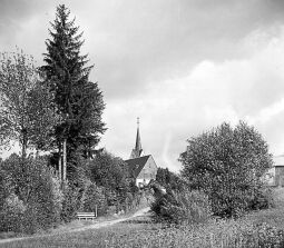 Bild: Blick zur Kirche von Altensalz