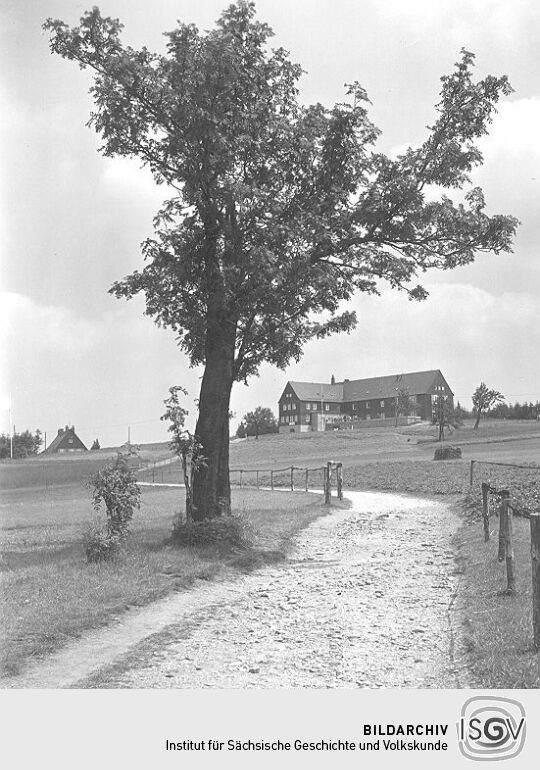 Jugendherberge auf dem Gipfel des Aschberges
