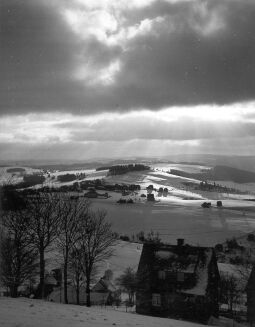 Bild: Blick vom Aschberg ins winterliche Vogtland