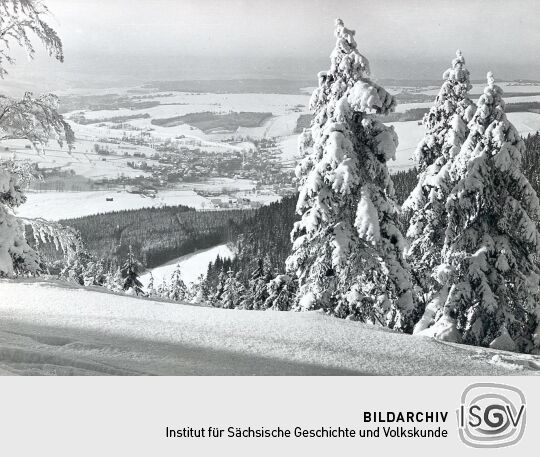 Blick in das winterliche Vogtland bei Erlbach