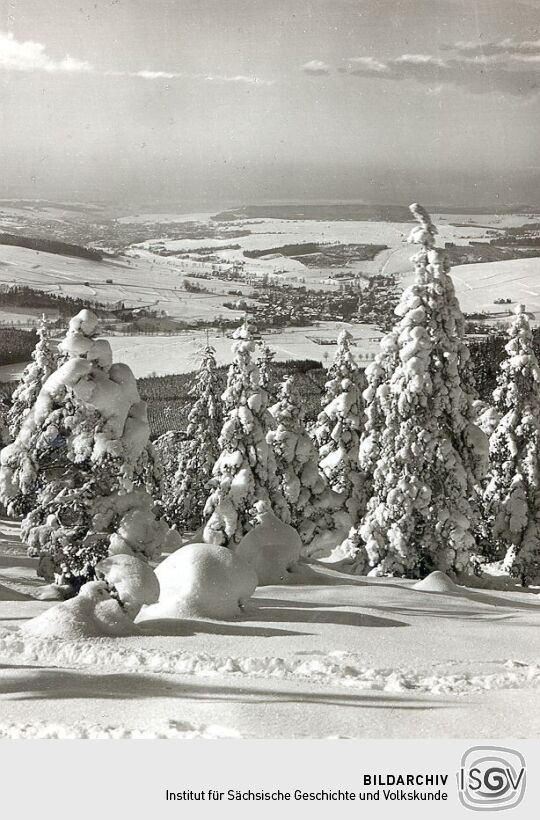 Blick in das winterliche Vogtland bei Erlbach