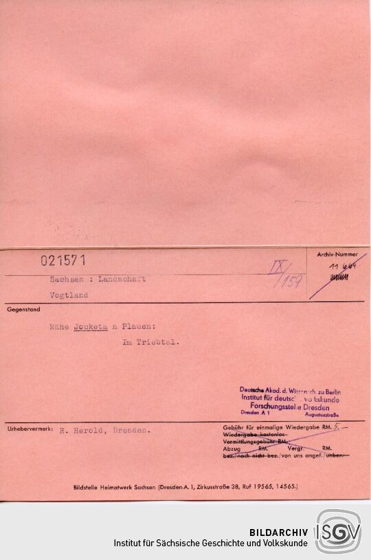 Im Tal der Trieb bei Jocketa. Das Negativ befindet sich in der Deutschen Fotothek: https://www.deutschefotothek.de/documents/obj/72012056