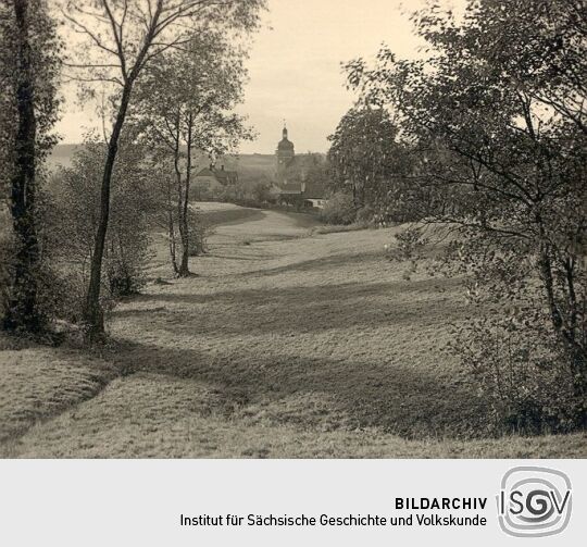 Landschaftsansicht mit Salvator Kirche bei Kürbitz