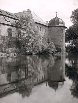 Bild: Das ehemalige Wasserschloss in Mechelgrün