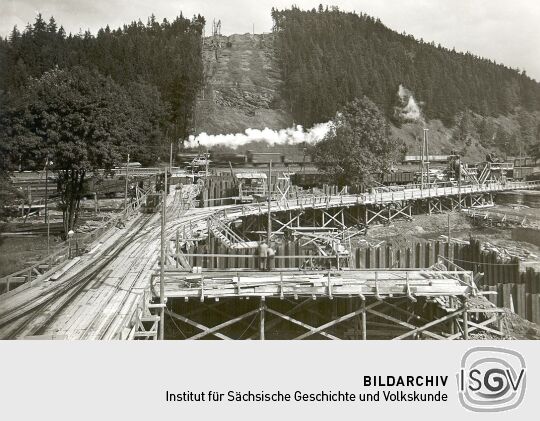 Bau der Elstertalbrücke bei Pirk