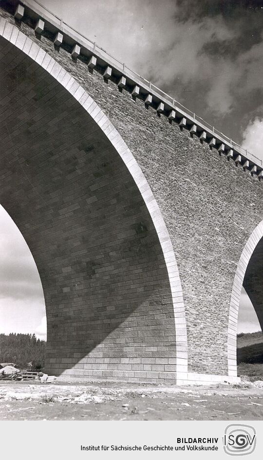 Die Triebtalbrücke bei Altensalz