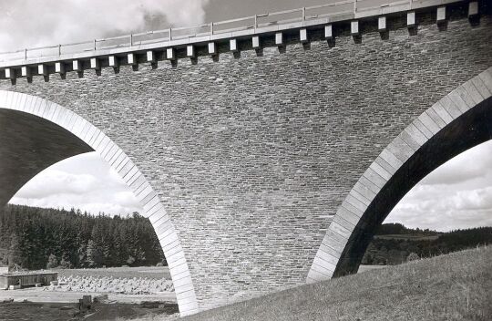 Die Triebtalbrücke bei Altensalz