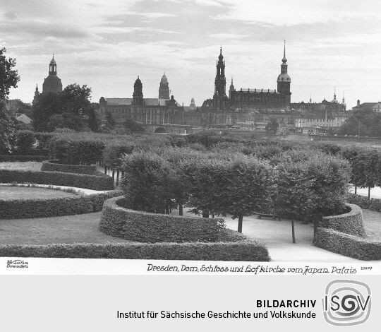 Blick vom Japanischen Palais auf die Dresdner Altstadt