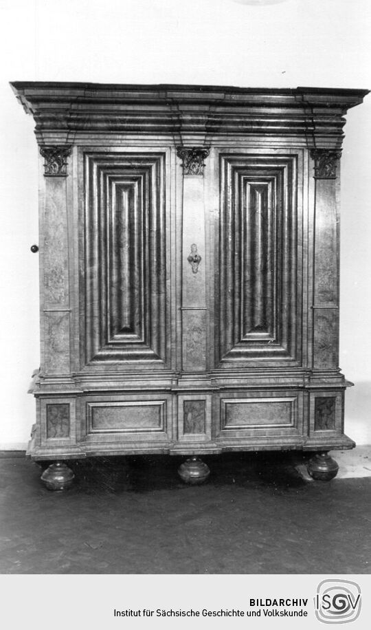 Doppeltüriger Barockschrank