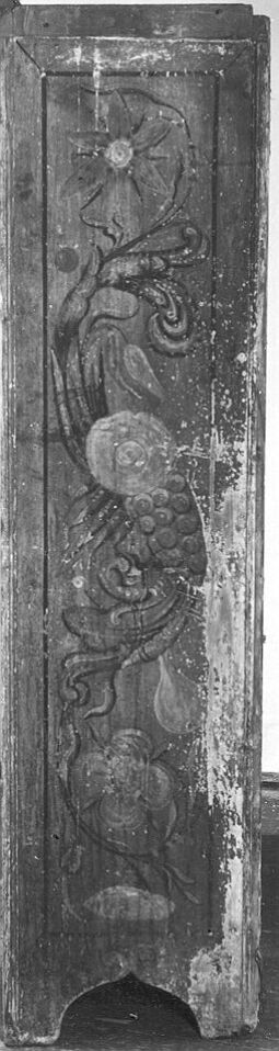 Bild: Eintüriger Stollenschrank