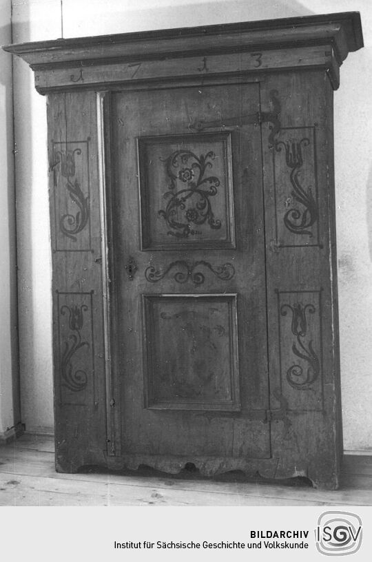 Eintüriger Stollenschrank