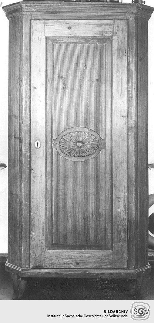 Eintüriger Stollenschrank