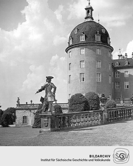Jägerfigur am Jagdschloß Moritzburg