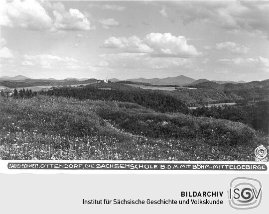 Blick nach der Sachsenschule Ottendorf