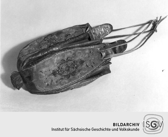 Tabaksbeutel aus dem Heimatmuseum Neustadt