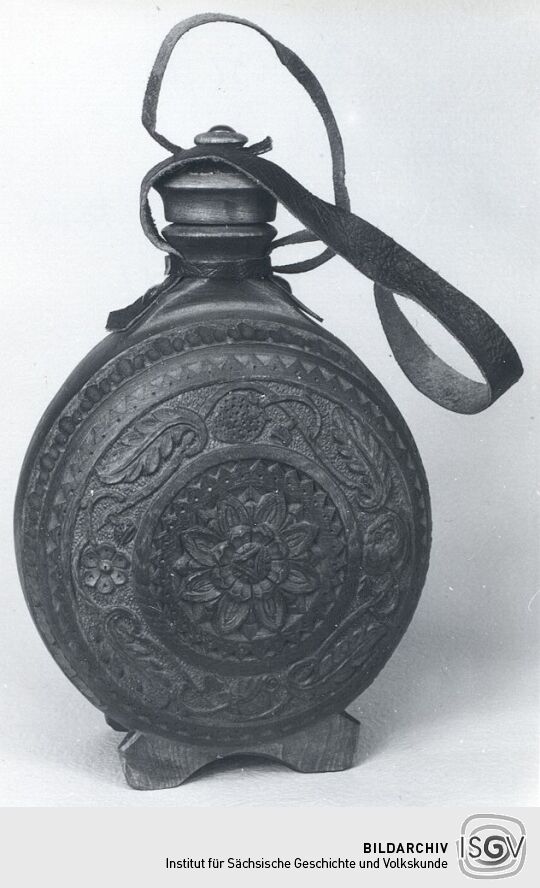Feldflasche auf der Volkskunstausstellung in Leipzig