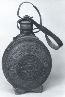 Bild: Feldflasche auf der Volkskunstausstellung in Leipzig